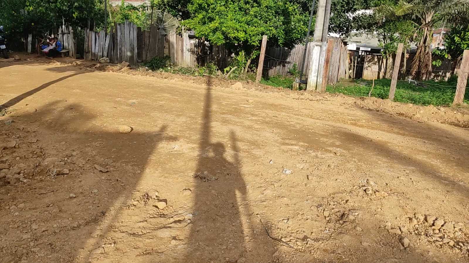 Camacã: Portelinhas de Camacã e São João do Panelinha recebem patrolamento e cascalho